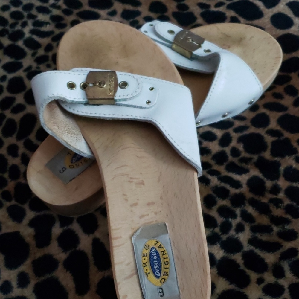 VINTAGE DR SCHOLLS